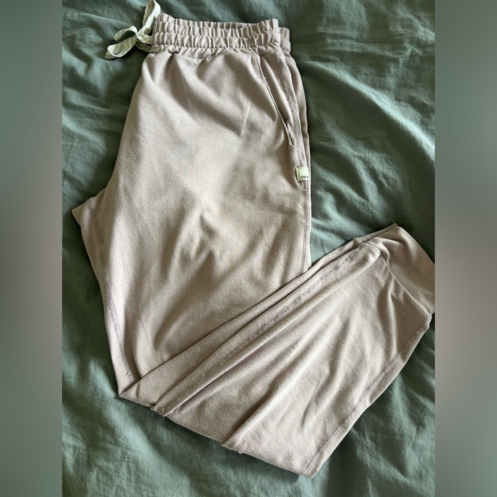 Vuori pink joggers